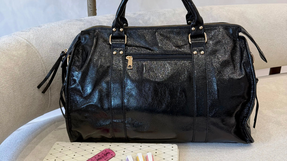 Quel sac irisé choisir ? Formats, couleurs et idées de tenues