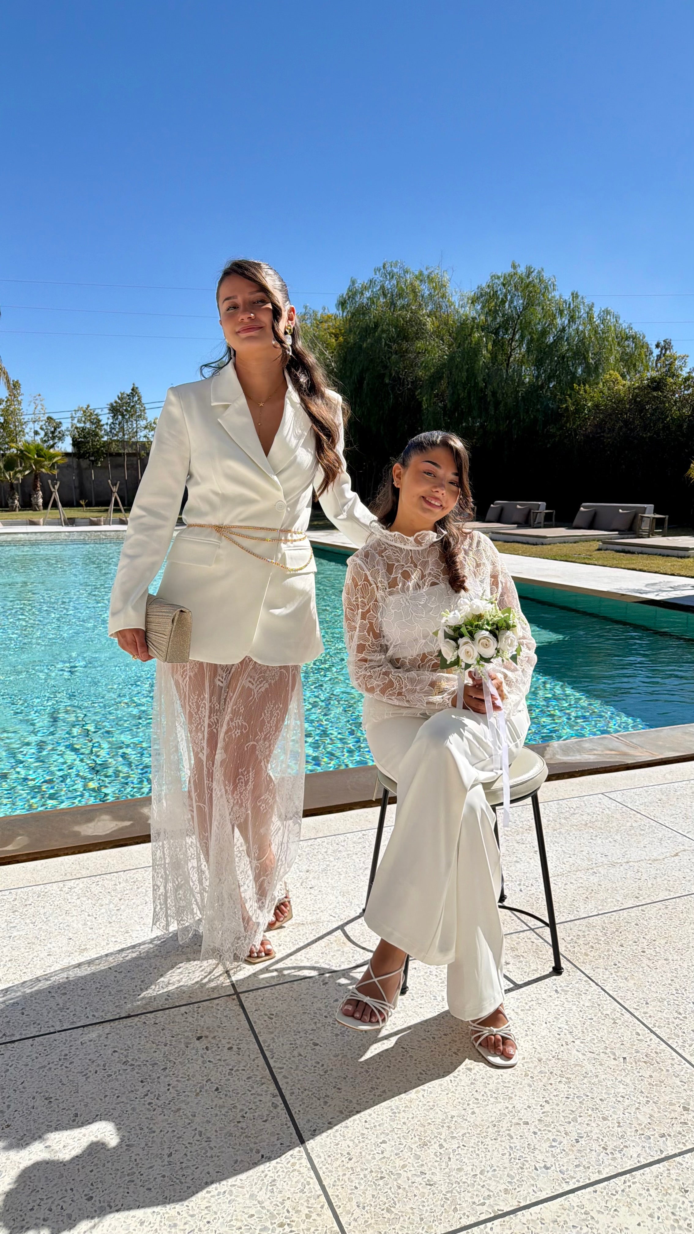 Blouse à dentelle blanche (précommande) DS.Sélection