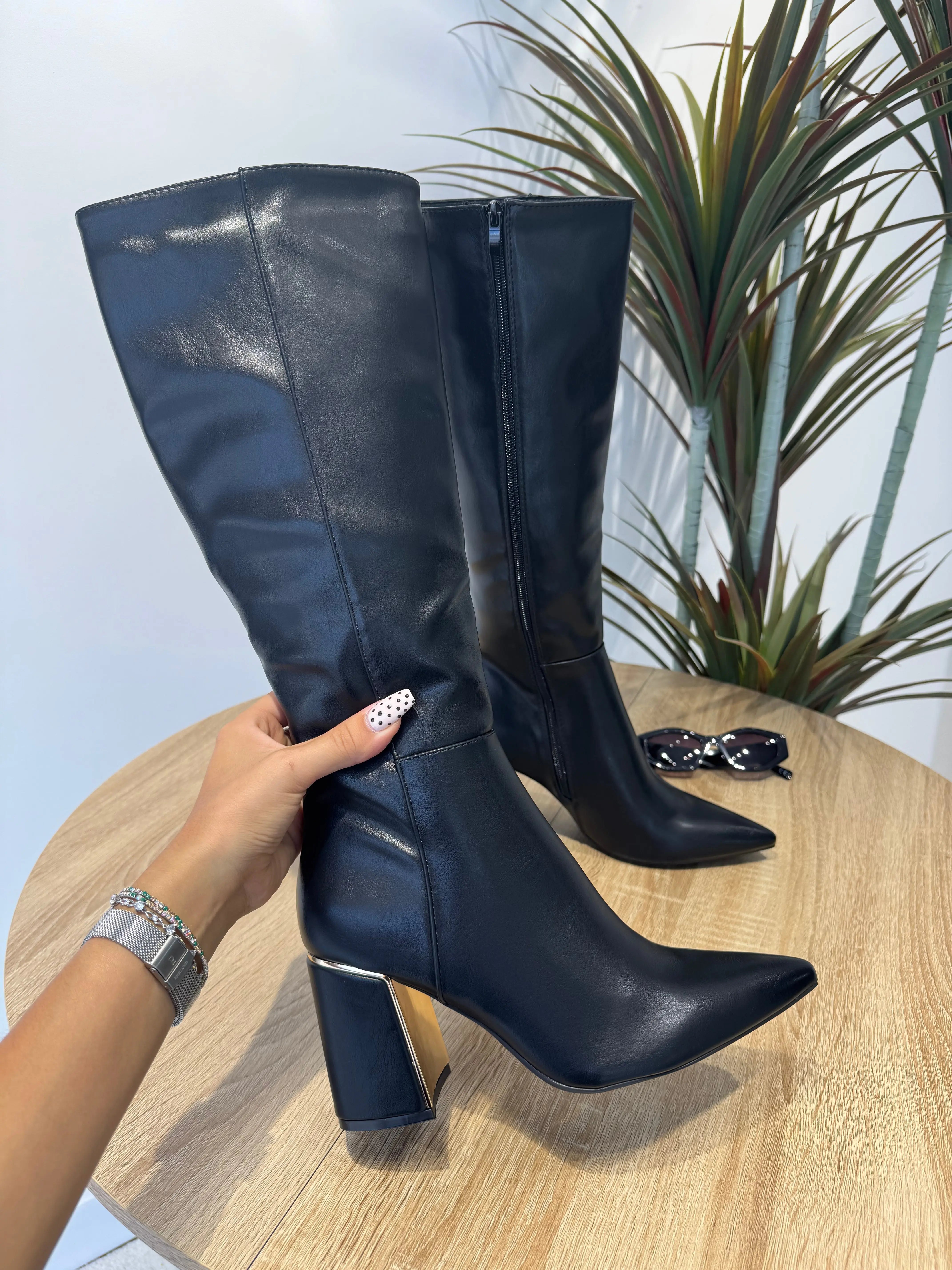 Bottes noires à talons DS.Sélection