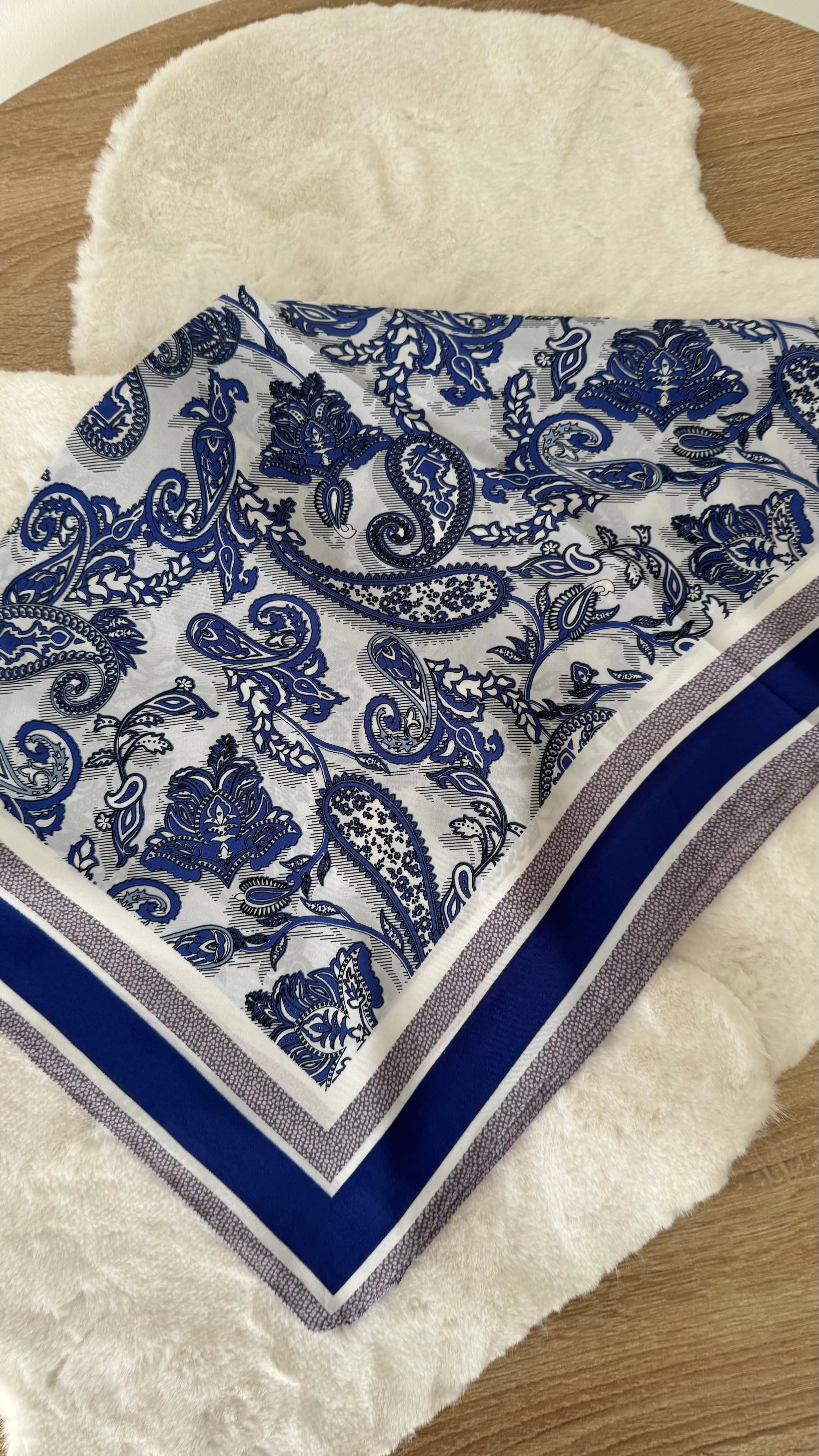 Foulards carrés DS.Sélection