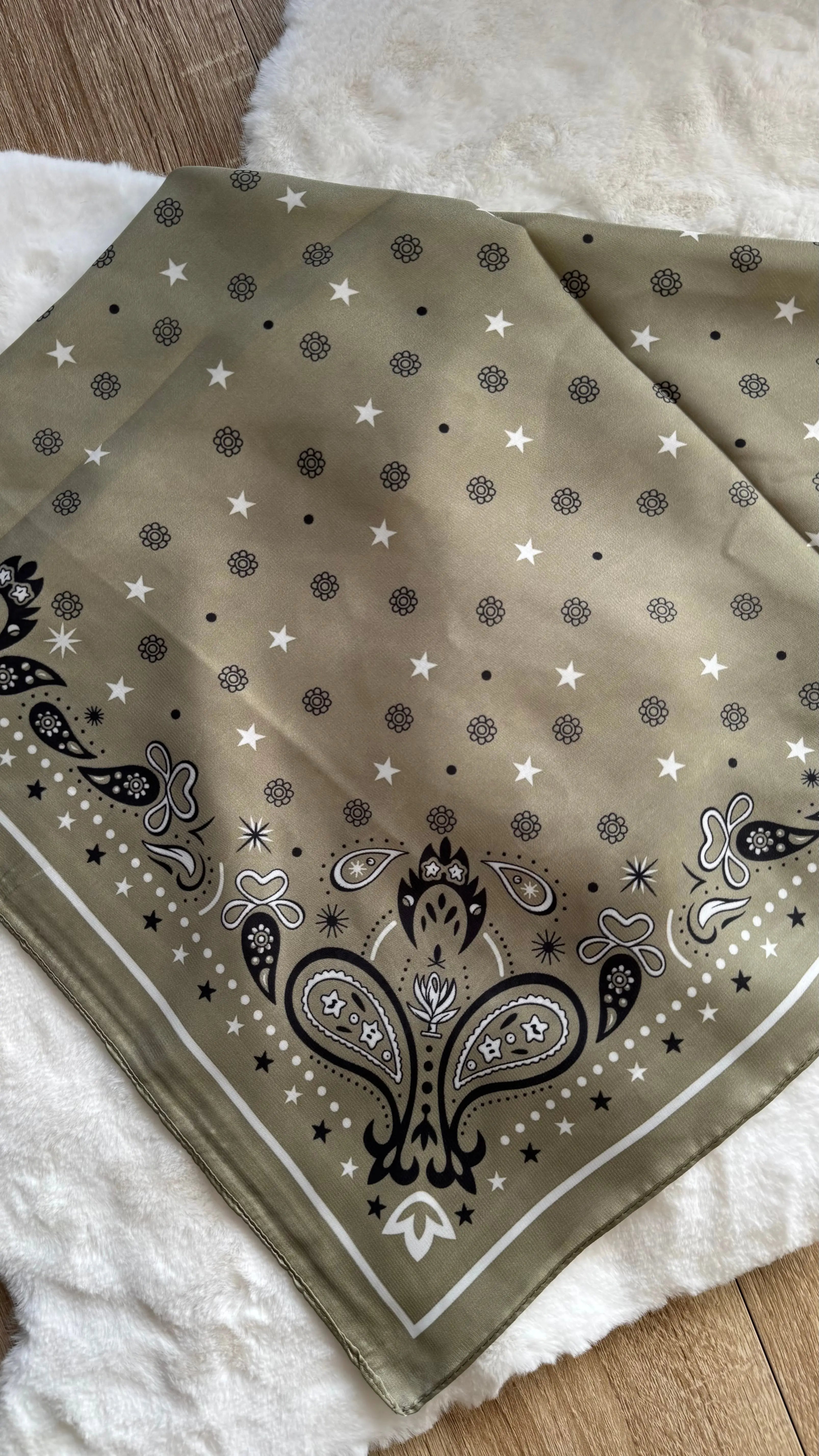 Foulards carrés DS.Sélection